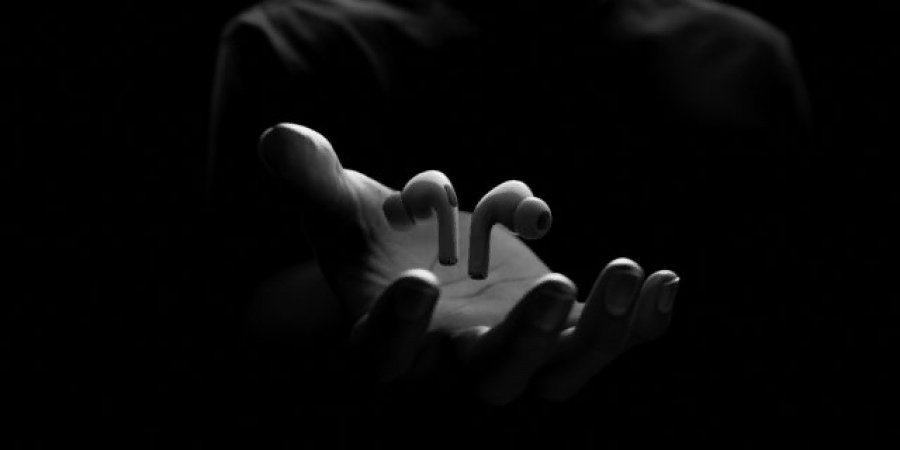 Apple показала AirPods Pro 2-го поколения с улучшенным шумоподавлением Apple показала AirPods Pro 2-го поколения с улучшенным шумоподавлением